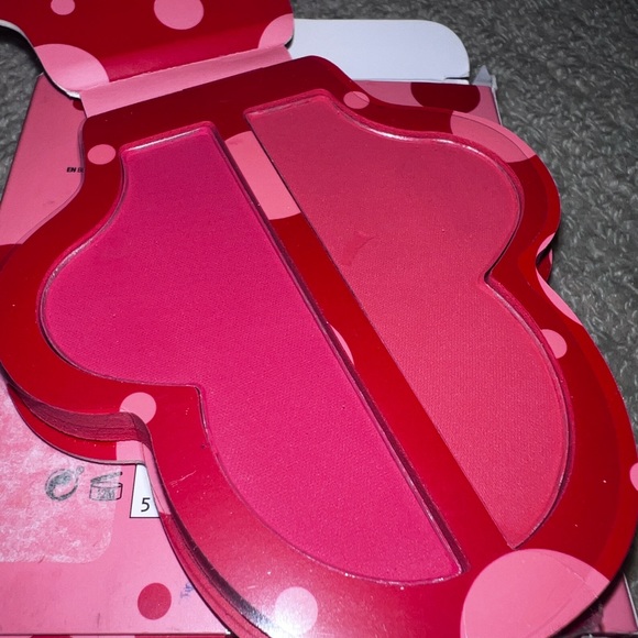 New revolution Disney Minnie Mouse blush - Picture 5 of 8